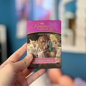 THE ROMANCE ANGLES ORACLE (Includes 44 cards)